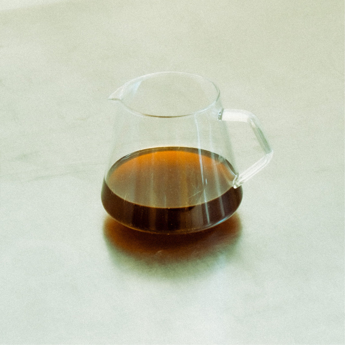 Detalle del envase de café POMA Coffee Research Colombia Las Brisas Bourbon Ají